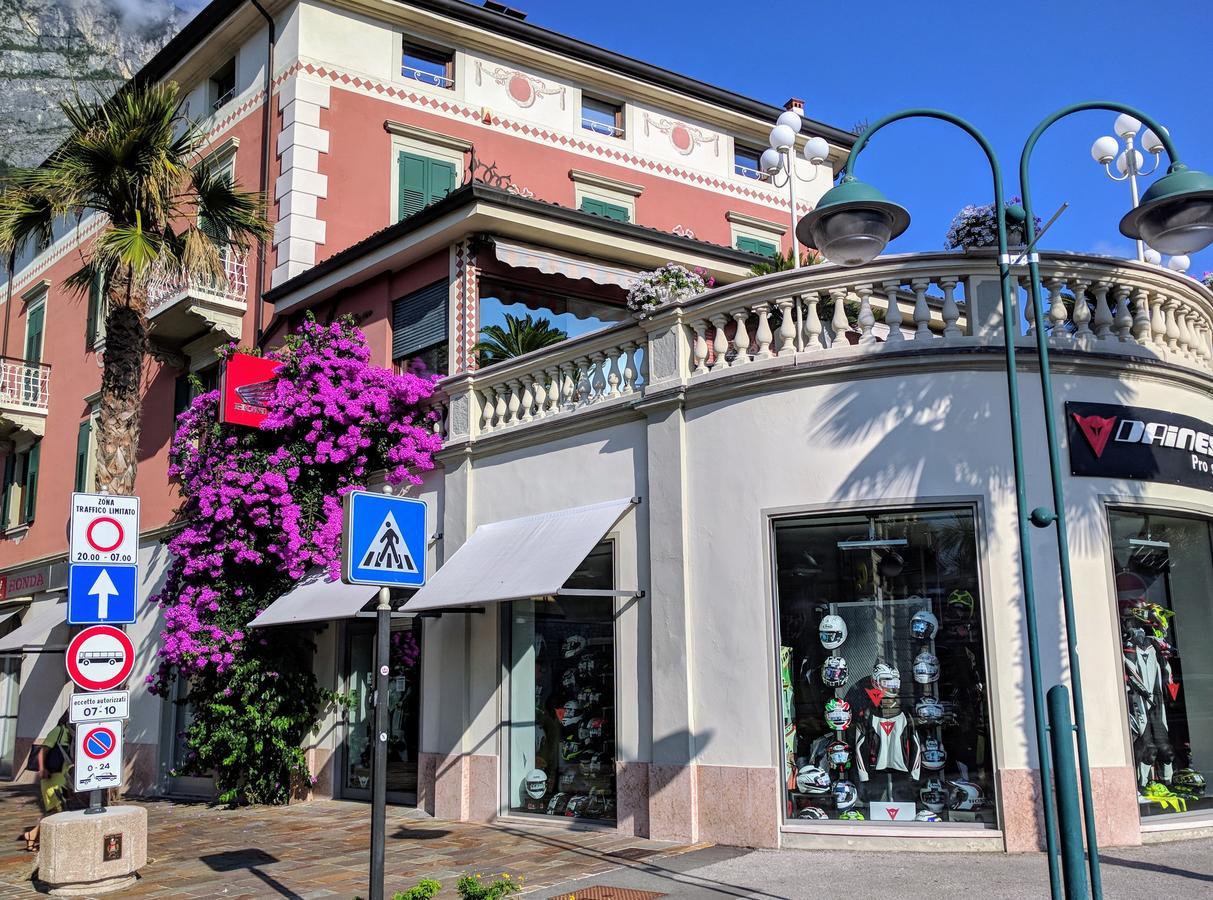 Sembenini Palace Riva del Garda Bagian luar foto